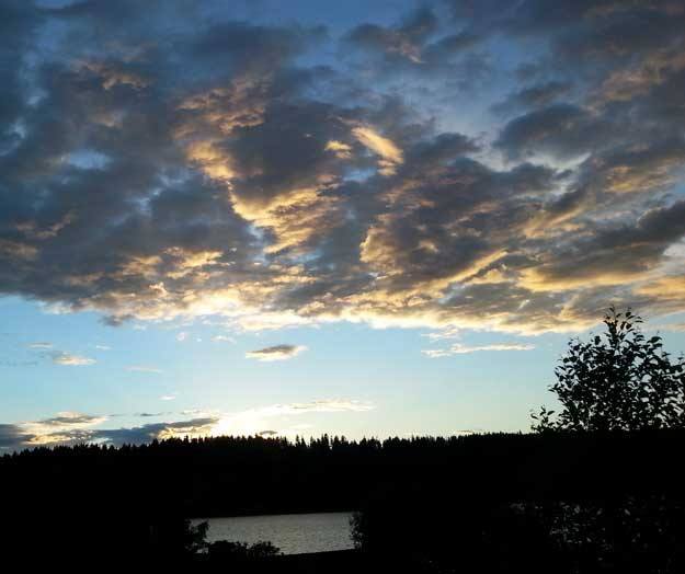 Light reflects off clouds during a beautiful sunset at Coulon Park this past weekend in this photo submitted by Lisa Halfon.