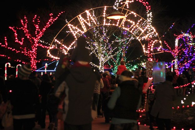 The 22nd annual Clam Lights welcome visitors to Coulon Park.