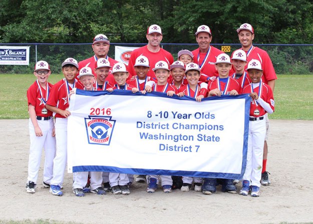 The Renton 9/10 Little League All-Star district champions.