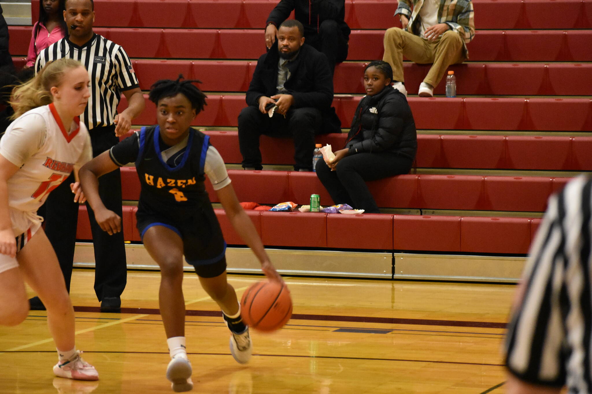 Hazen’s stand out freshman Syesha Simanton drives to the basket. Photo Credit: Ben Ray/ The Reporter