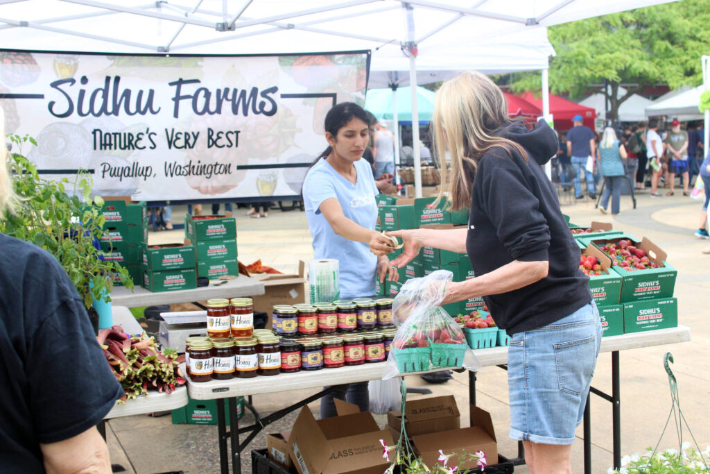 Renton Farmers Market invites vendors to apply for 2024 | Renton Reporter