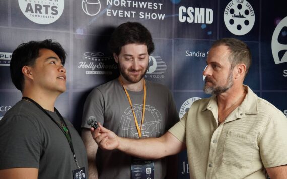 Ben Andrews interviewing Sean Nguyen, while Tommy Heffernan waits for his next question. Photo by Joshua Solorzano/The Reporter