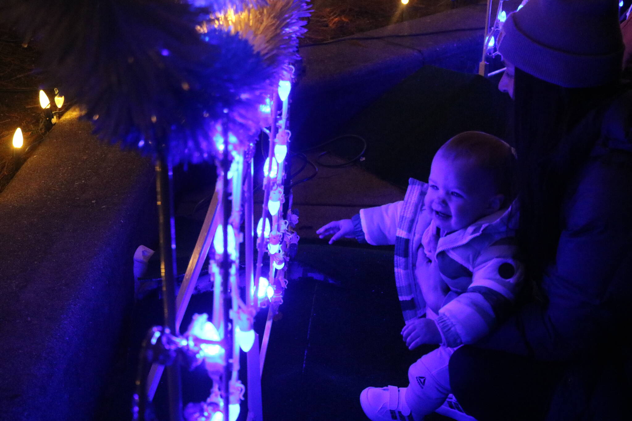 Small children went gaga for the Clam Lights in Renton. Photo by Bailey Jo Josie/Sound Publishing.